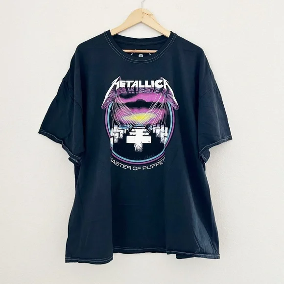 NEW Metallica Master of Puppets Graphic Tee - Picture 6 of 6